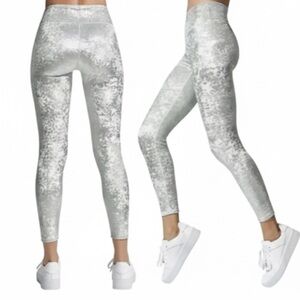 Heroine Sport Gilded Silver Velvet Velour Leggings Size Medium Like New!